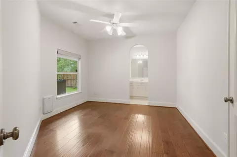 Bedroom - 8111 Hideaway Lake Cir, Spring, TX 77389 photo 2 of 7