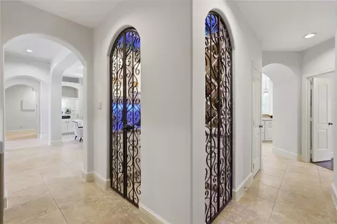 Entry Way - 8111 Hideaway Lake Cir, Spring, TX 77389 photo 4 of 6