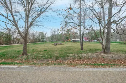26 Lake View Dr, Huntsville, TX 77320