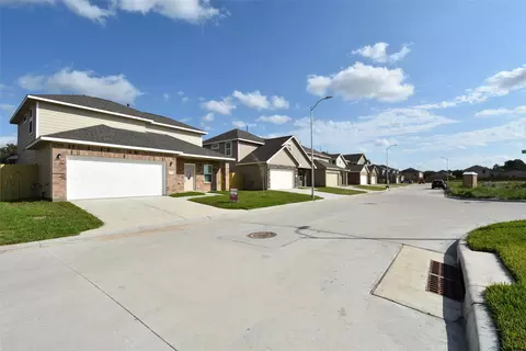 2827 Pine Estate Ln, Houston, TX 77014