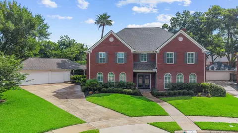 14 Wickham Ct, Sugar Land, TX 77479