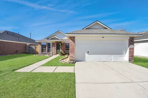 3223 Red Cedar Dr, Baytown, TX 77521