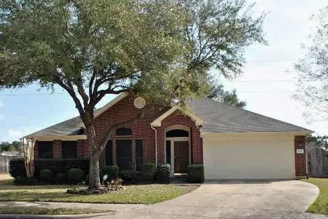 16811 Pheasant Rdg, Sugar Land, TX 77498