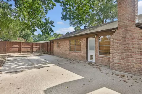 Exterior - 29302 Stapleford St, Spring, TX 77386 photo 6 of 7