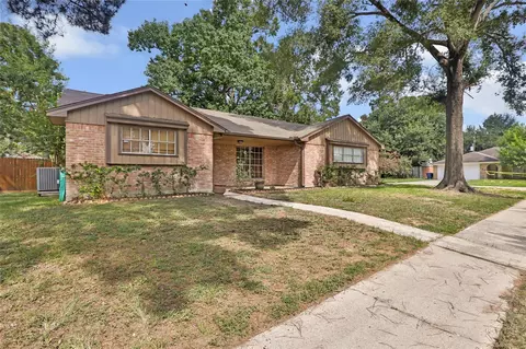 Exterior - 29302 Stapleford St, Spring, TX 77386 photo 2 of 7