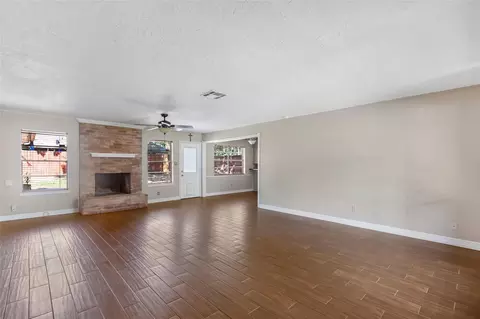 Living - 29302 Stapleford St, Spring, TX 77386 photo 1 of 4