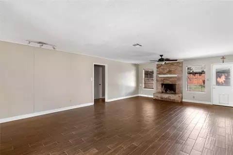 Living - 29302 Stapleford St, Spring, TX 77386 photo 2 of 4