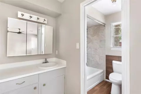 Bath - 29302 Stapleford St, Spring, TX 77386 photo 5 of 6