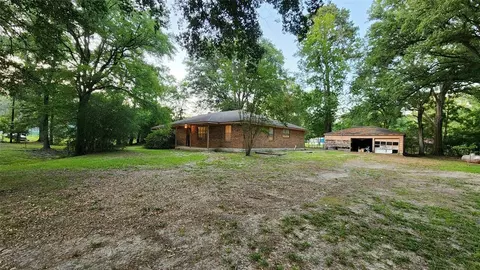 215 Shade Rd, Onalaska, TX 77360 photo 1