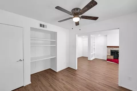 2100 Wilcrest Dr #203, Houston, TX 77042