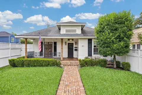 801 Walton St, Houston, TX 77009