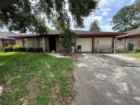 6215 Tiffany Dr, Houston, TX 77085
