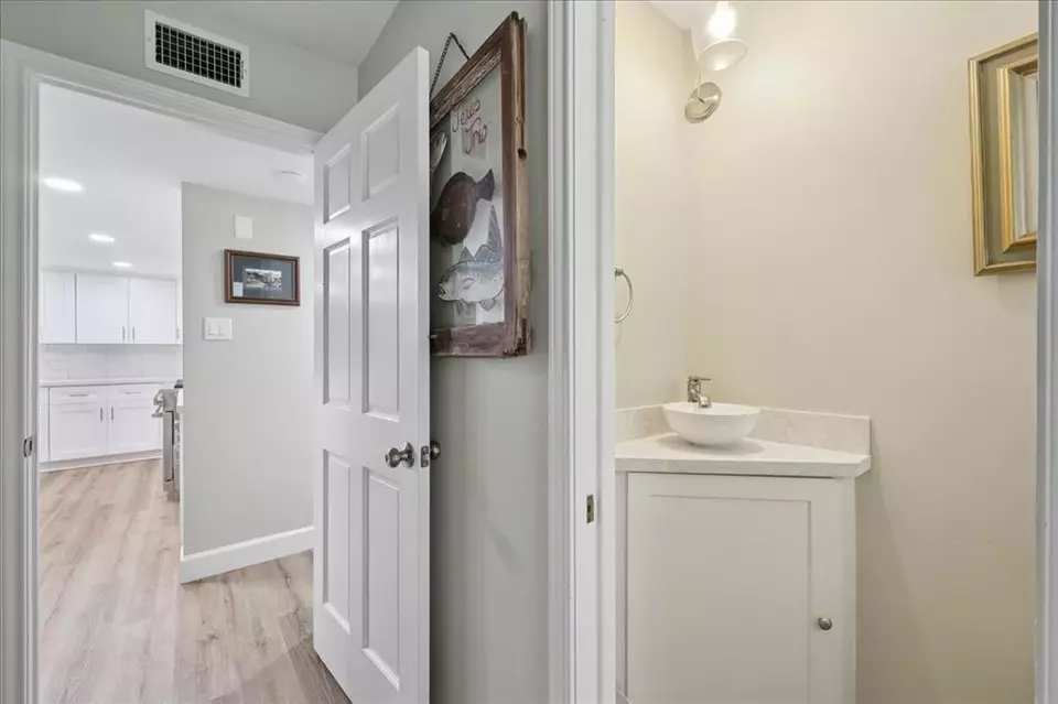 Bath - 3533 Fm 563, Anahuac, TX 77514 photo 4 of 6