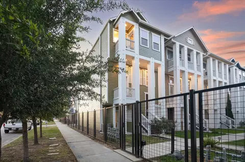 615 W 24th St, Houston, TX 77008