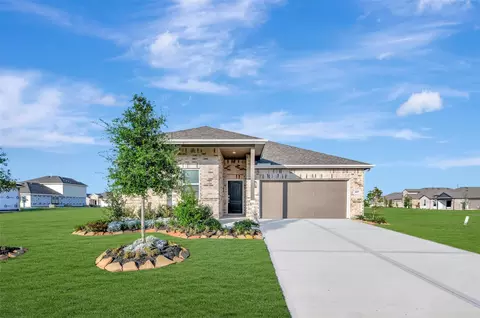 693 Daniels Lake Ln, Dayton, TX 77535