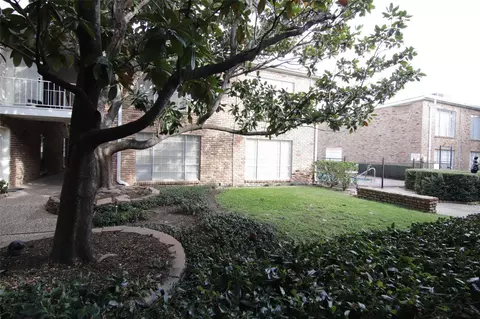 2101 Fountain View Dr #35, Houston, TX 77057