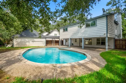 5122 Foresthaven Dr, Houston, TX 77066