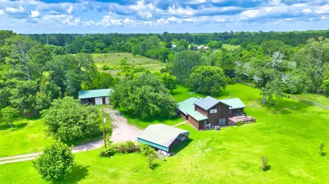 2218 Fm 563, Anahuac, TX 77514
