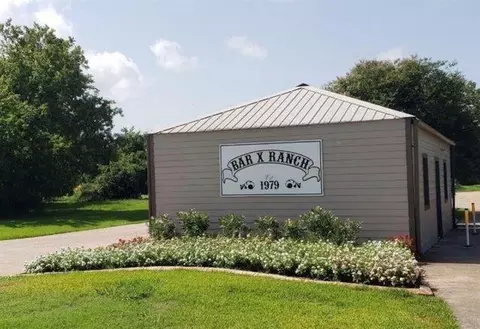 762 Stallion Cir, Angleton, TX 77515 photo 12