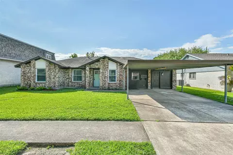 3410 Crestmeadow Dr, Pasadena, TX 77505