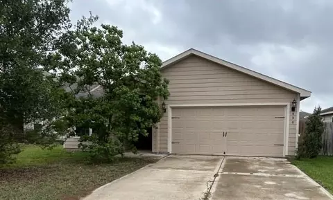 996 Lake View Cir W, Brookshire, TX 77423