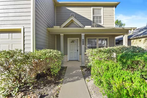 822 Grand Plains Dr, Houston, TX 77090