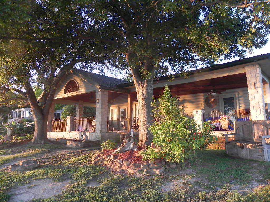 492 Bridgelanding, Onalaska, TX 77360 photo 1