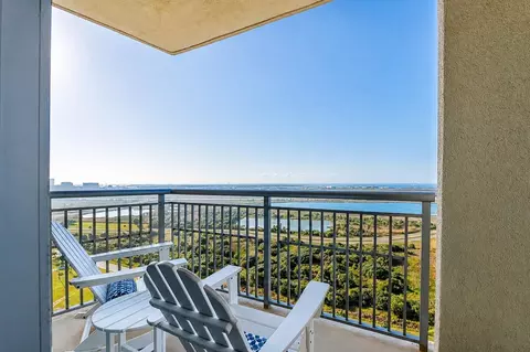 801 E Beach Dr #BC1912, Galveston, TX 77550