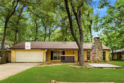 235 Thunderbird Ct, Conroe, TX 77304