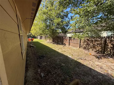 Exterior - 5145 Pine Burr Blvd, Beaumont, TX 77708 photo 5 of 5