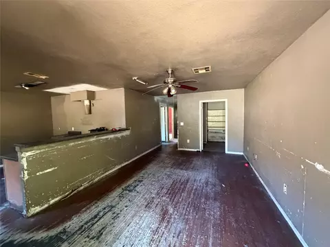 Living - 5145 Pine Burr Blvd, Beaumont, TX 77708 photo 2 of 3
