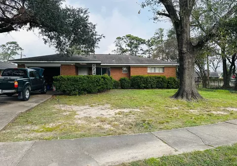 4018 Gardendale Dr, Houston, TX 77092
