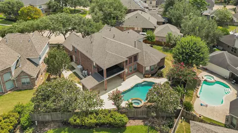13310 Pecan Walk Ln, Sugar Land, TX 77498