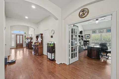 Entry Way - 30827 Legends Trace Dr, Spring, TX 77386 photo 4 of 5