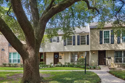 12941 Trail Hollow Dr, Houston, TX 77079