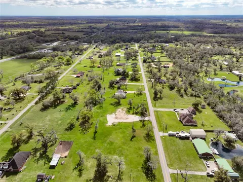 5718 County Road 707, Brazoria, TX 77422