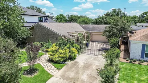 7003 Blandford Ln, Houston, TX 77055