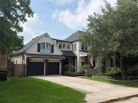 2 Winsome Path Cir, Spring, TX 77382