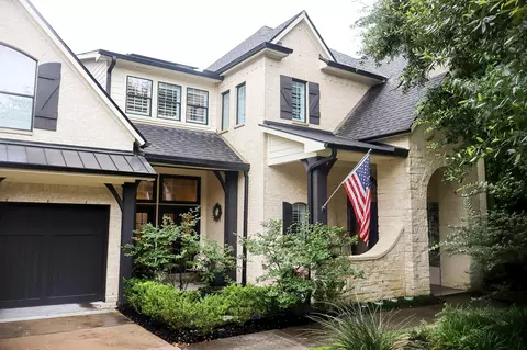 Exterior - 2 Winsome Path Cir, Spring, TX 77382 photo 3 of 9