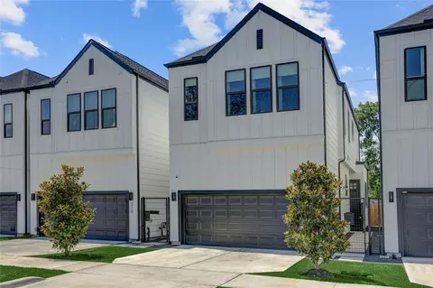 308 E 40th St #A, Houston, TX 77018