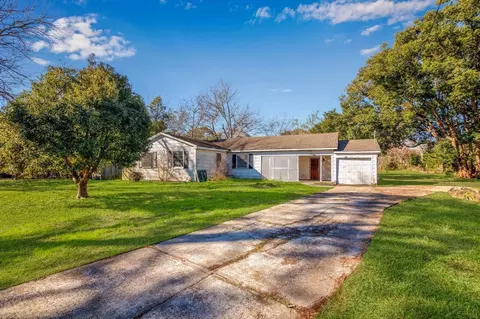 2320 Westward Ave, La Marque, TX 77568