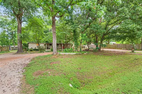 402 Baltzell Dr, Pinehurst, TX 77362