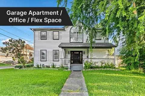 4401 Holt St, Bellaire, TX 77401