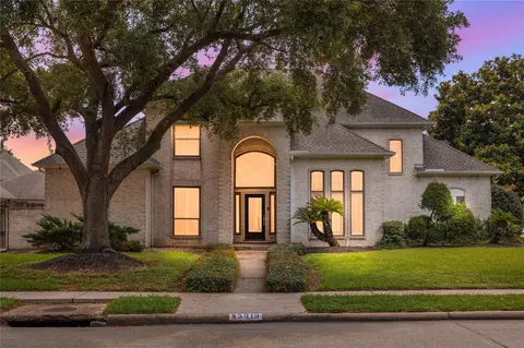 5019 Baywood Dr, Pasadena, TX 77505