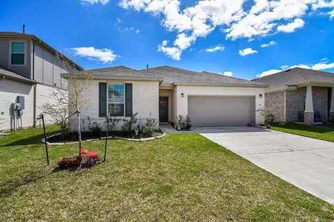 338 Paso Fino Dr, Alvin, TX 77511
