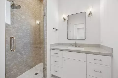 Bath - 133 Drake Ln, Round Top, TX 78954 photo 3 of 5