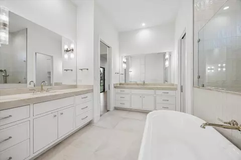 Bath - 133 Drake Ln, Round Top, TX 78954 photo 1 of 5