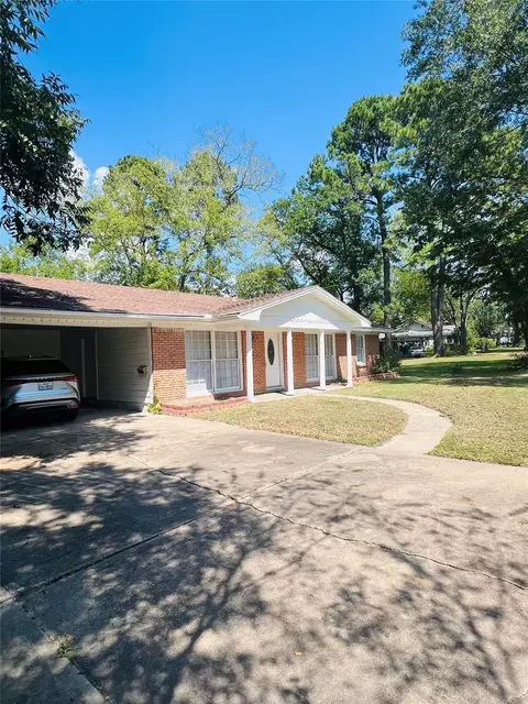 910 Russell Ave, Lufkin, TX 75904