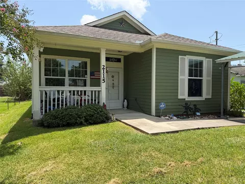 2115 11th Ave N, Texas City, TX 77590