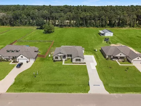 460 Barton Place Dr, Tarkington, TX 77327